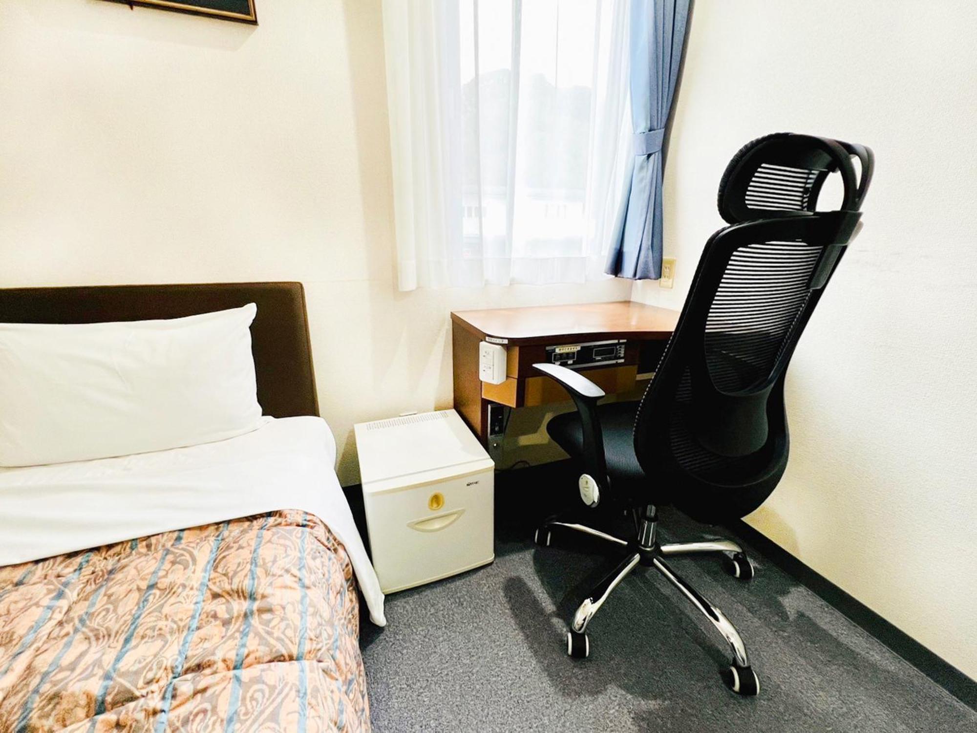 Station Business Hotel Tenshukaku Hitoyoshi Bagian luar foto